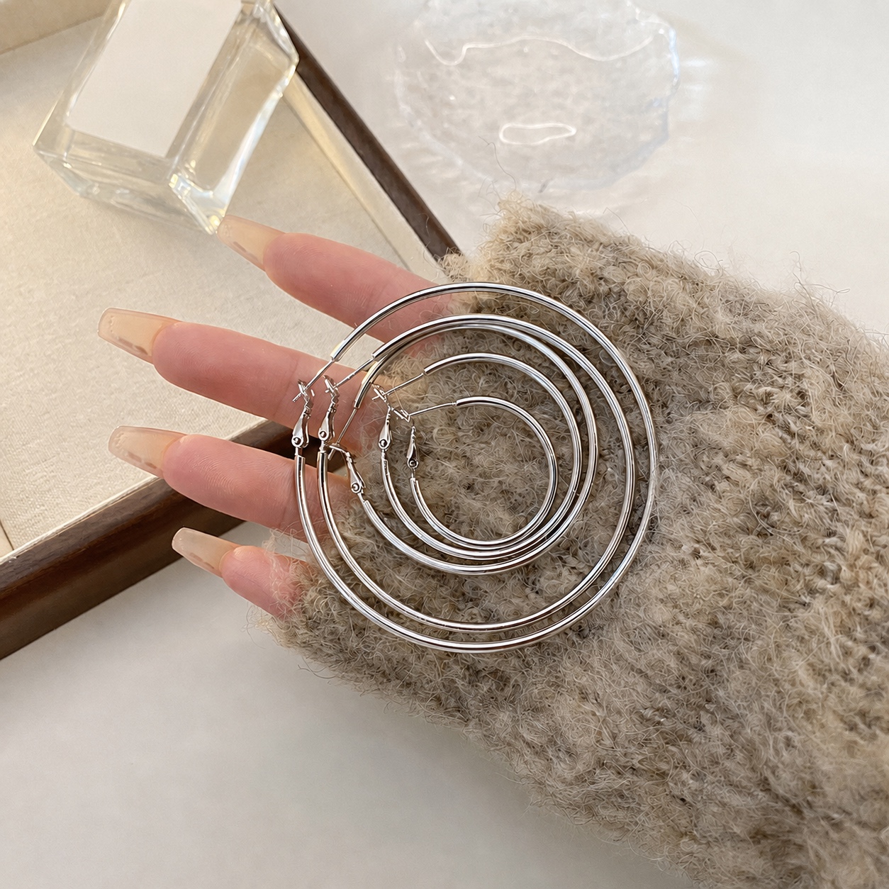 TH0031 S999 Silver-Post Minimalist Hoop Earrings