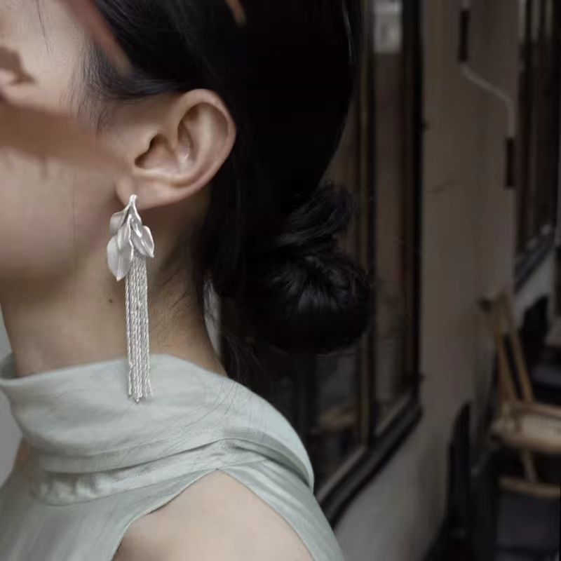 Vintage Leaf Tassel Drop Earrings with 925 Silver Posts