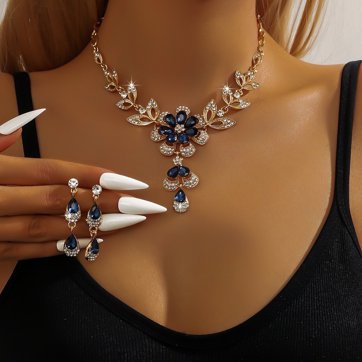 Teardrop Flower Necklace and Earring Set