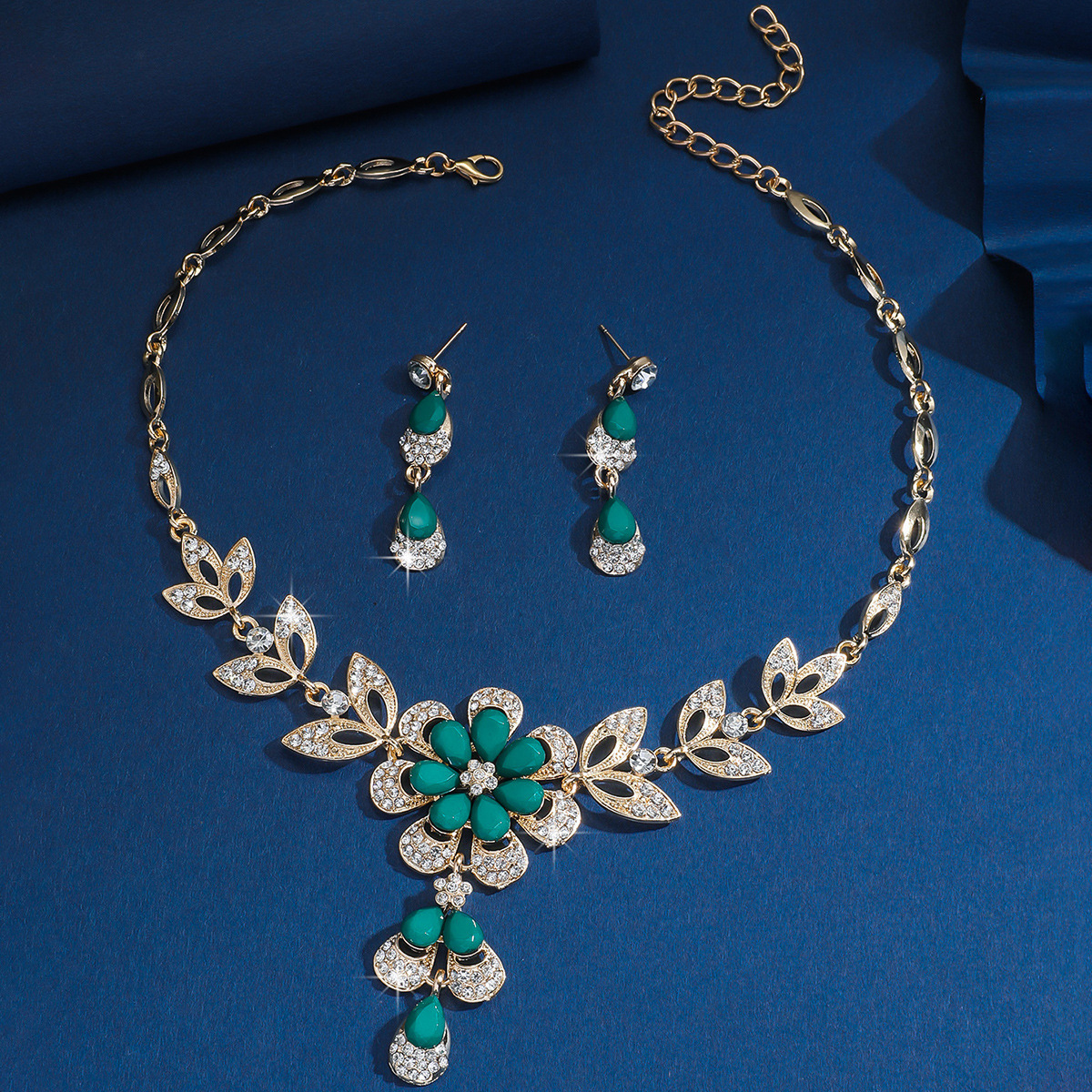 Teardrop Flower Necklace and Earring Set