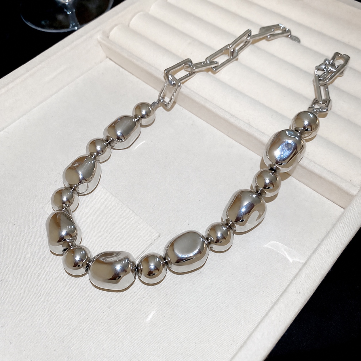 Irregular Round Beaded Pendant Necklace