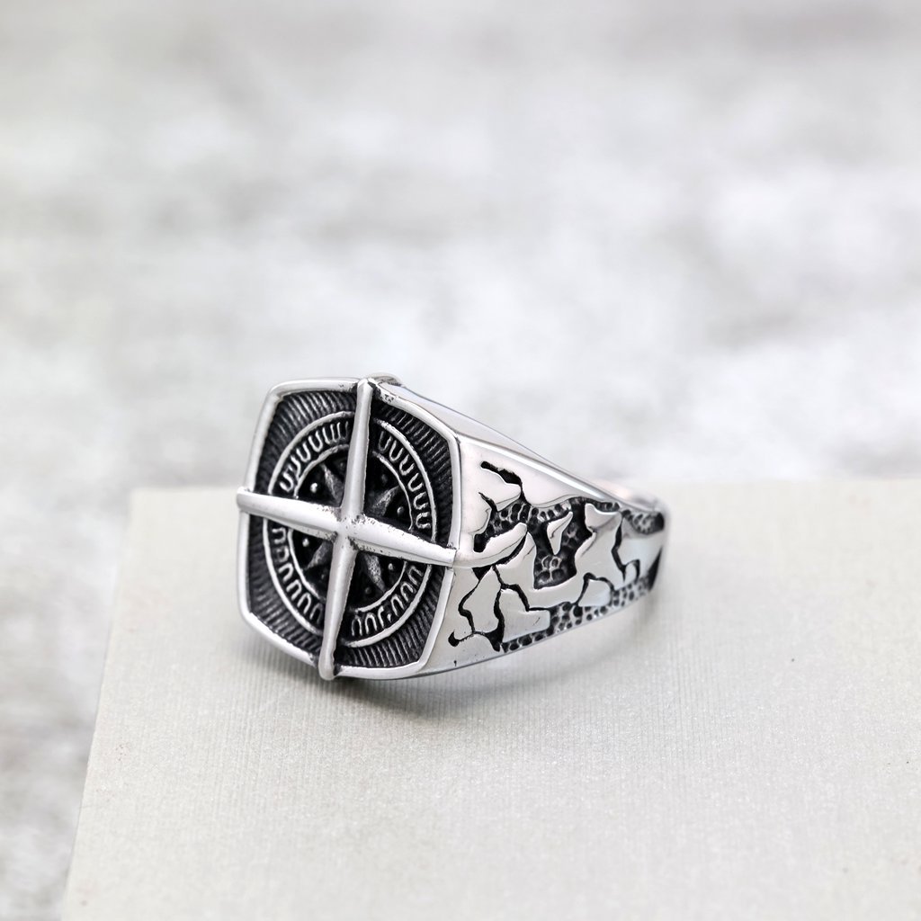 Vintage Men's Stainless Steel Compass Ring